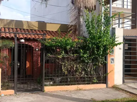 Casa en alquiler en Moron Sur