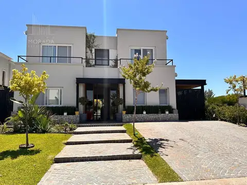 Casa en venta en los Carpinchos, Nordelta