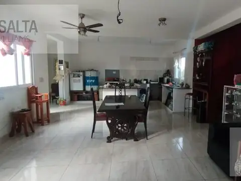 Casa en Venta con 1 cochera