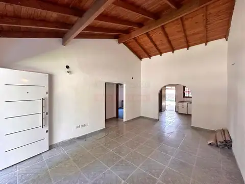 Casa 3 ambientes con 1 baño