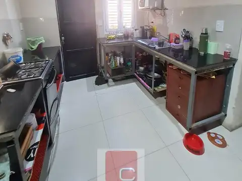 Casa 5 ambientes con 1 baño