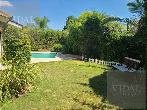 Echeverría al 800