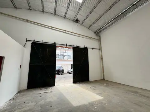 GALPÓN/ DEPÓSITO EN ALQUILER