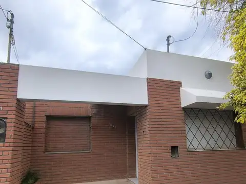 VENTA CASA DOS DORMITORIOS PUEYRREDON REMODELADA