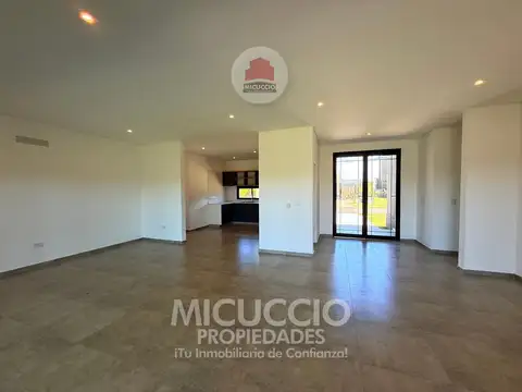Casa en Venta en El Cantón - Norte, USD 260.000