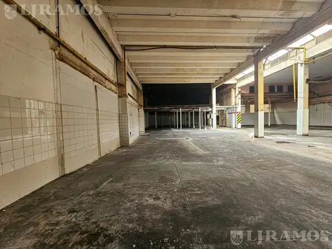 Galpon en Venta en Loma Hermosa, USD 490.000