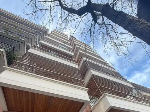 Excelente 2 ambientes al frente con COCHERA
