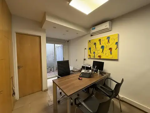 Oficina 4 ambientes con 2 baños