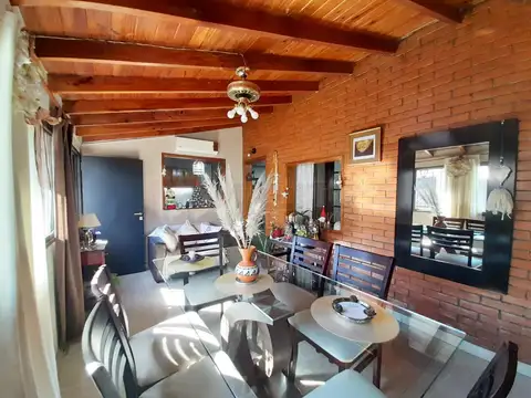 Casa 4 ambientes con 1 baño