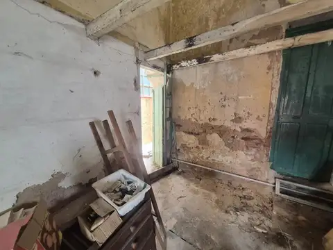Cochera a refaccionar en Venta, Campana Centro