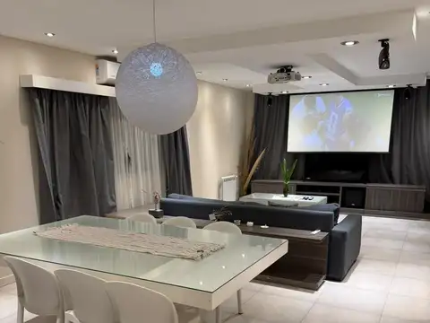 Casa en Alquiler de 4 dormitorios