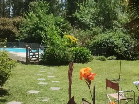 Casa en venta - 3 Dormitorios 2 Baños - San Miguel del Monte