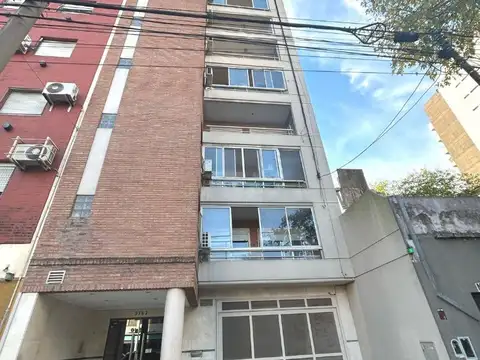 Avenida Mosconi 3100, Piso 8