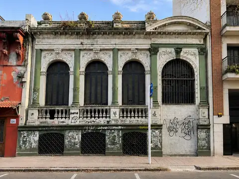 VENTA GRAN VIVIENDA EN CENTRO OPORTUNIDAD