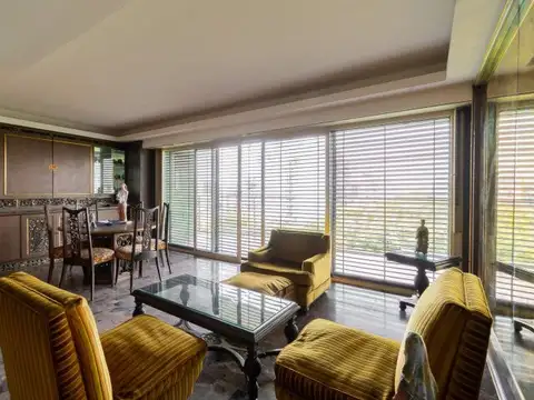 Departamento en Venta de 4 dormitorios