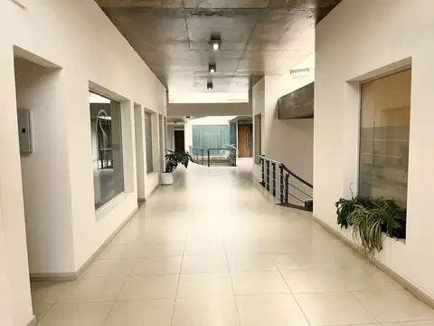 Oficina en Alquiler en Yerba Buena, $ 550.000