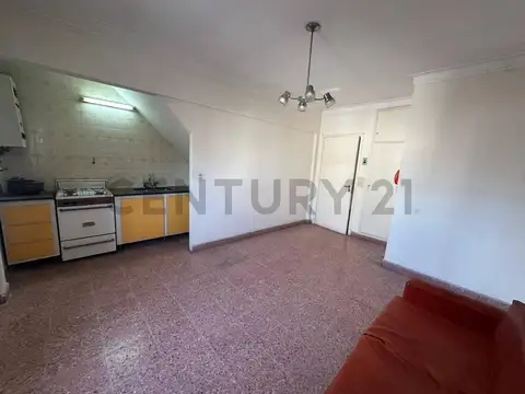 Ph 3 ambientes por escalera luminoso barrio Don Bosco