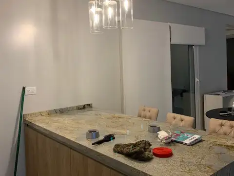 Casa 7 ambientes con 4 baños