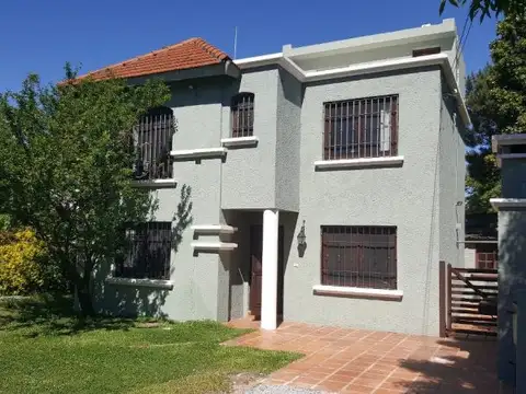 Depto Tipo Casa 4 ambientes con 2 baños