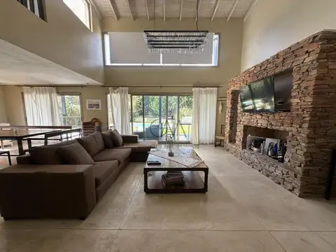 Casa en Alquiler de 3 dormitorios