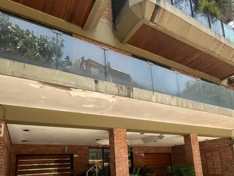 Cochera cubierta en venta en Villa Urquiza ? Primer subsuelo