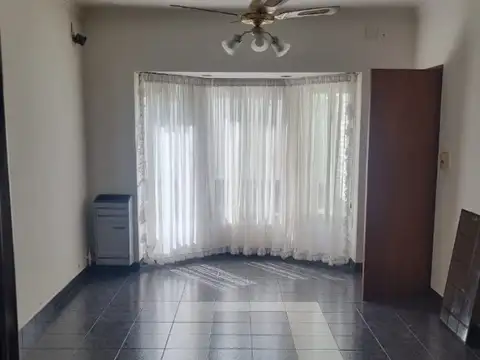 Mariano Necochea 200