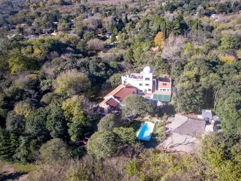 Casa 12 ambientes con 5 baños