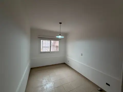 Casa en Alquiler con 1 cochera