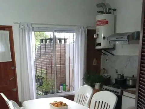 Depto Tipo Casa 4 ambientes con 1 baño