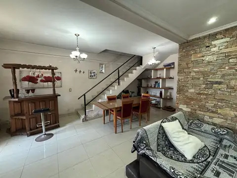 Casa en Venta en José Mármol, USD 195.000