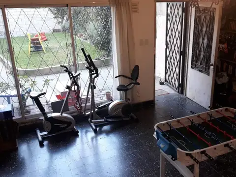 Depto Tipo Casa 4 ambientes con 2 baños