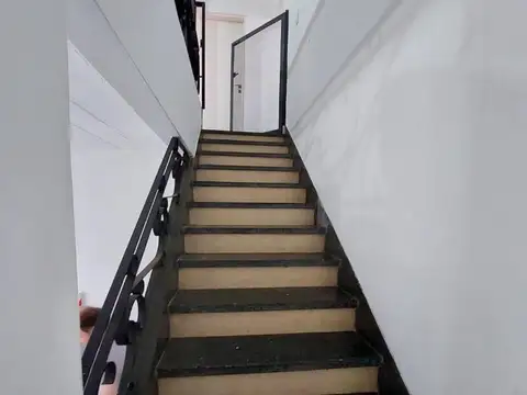 Depto Tipo Casa en Venta con 2 cocheras