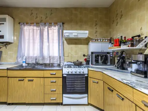 Casa 4 ambientes con 1 baño