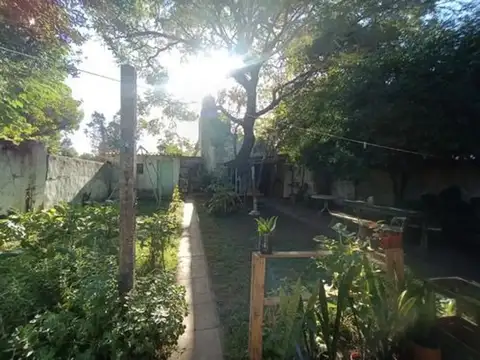 VENTA DE CHALET MULTIFAMILIAR 5 AMB.