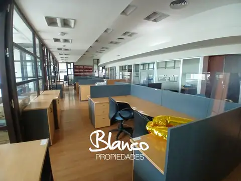 Oficina en Venta con 1 cochera