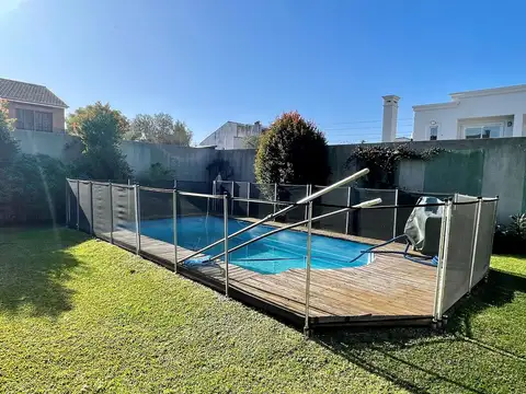 Casa en Venta en Villa Adelina, USD 490.000