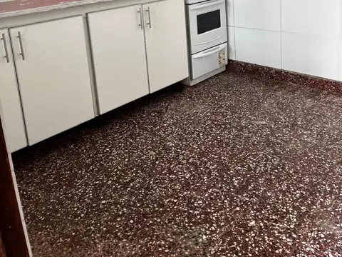 General Pico 600, Piso PB