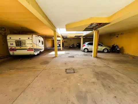 2 cocheras techadas en venta en barrio Central Córdoba
