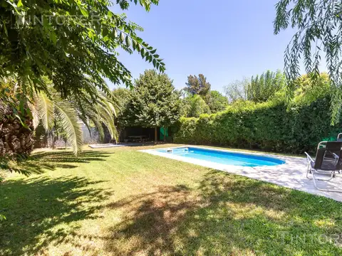 VENTA CASA 5 AMBIENTES PARQUE LELOIR - PILETA - FINANCIA - ACEPTA PERMUTA