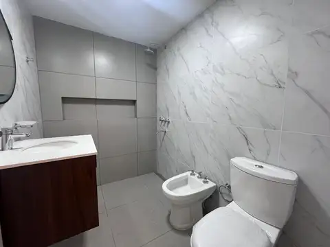 Casa al frente  2 dormitorios a estrenar Barrio Azcuenaga