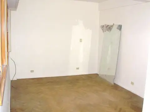 Departamento en Alquiler en Parque Centenario, $ 450.000
