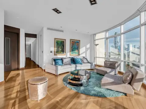 Blvd. Azucena Villaflor 400, Piso 4