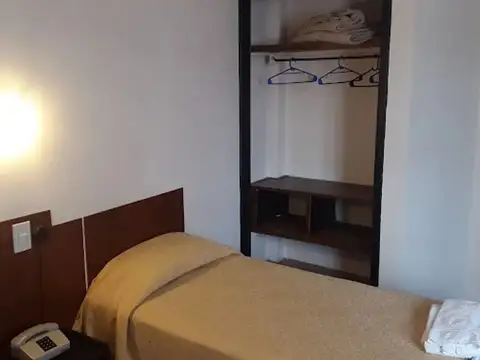 SE VENDE HOTEL CENTRICO MAS LOCALES, COCHERAS