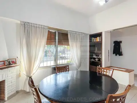 Depto Tipo Casa 3 ambientes con 2 baños
