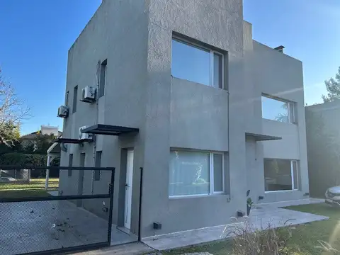 Ombúes de Hudson moderna casa en venta