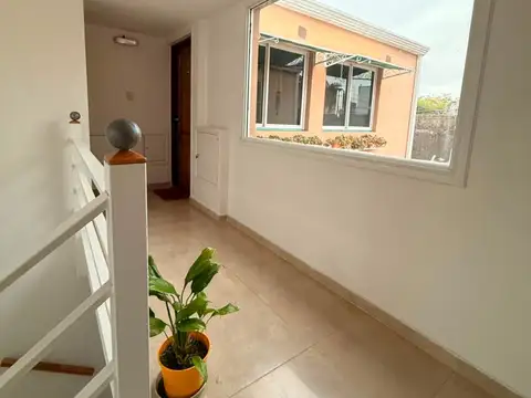 Depto Tipo Casa en Alquiler de 2 ambientes
