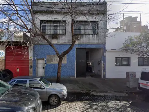 Excelente Depósito en Villa Crespo En Venta!