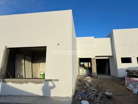 Casa 4 ambientes con 4 baños