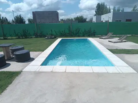 Quincho y pileta en Venta La Consulta Valle de Uco