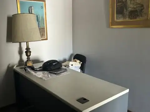 SEMI PISO  A LA VENTA AL FRENTE PISO ALTO